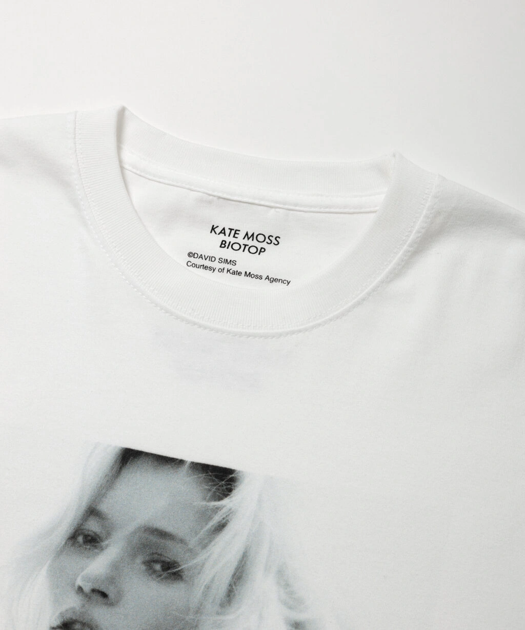 摄影师 David Sims 联名 BIOTOP,推出凯特摩丝T恤插图4 摄影师 David Sims 联名 BIOTOP,推出凯特摩丝T恤插图4
