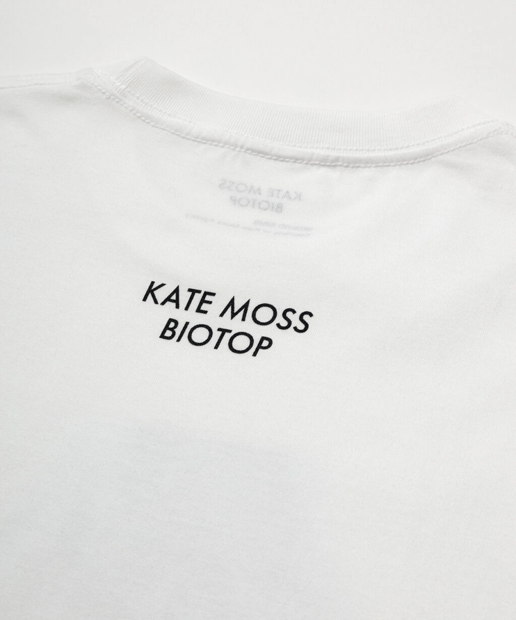 摄影师 David Sims 联名 BIOTOP,推出凯特摩丝T恤插图6 摄影师 David Sims 联名 BIOTOP,推出凯特摩丝T恤插图6