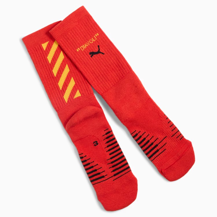 PUMA与 Off-White 携手为AC米兰推出球衣插图7