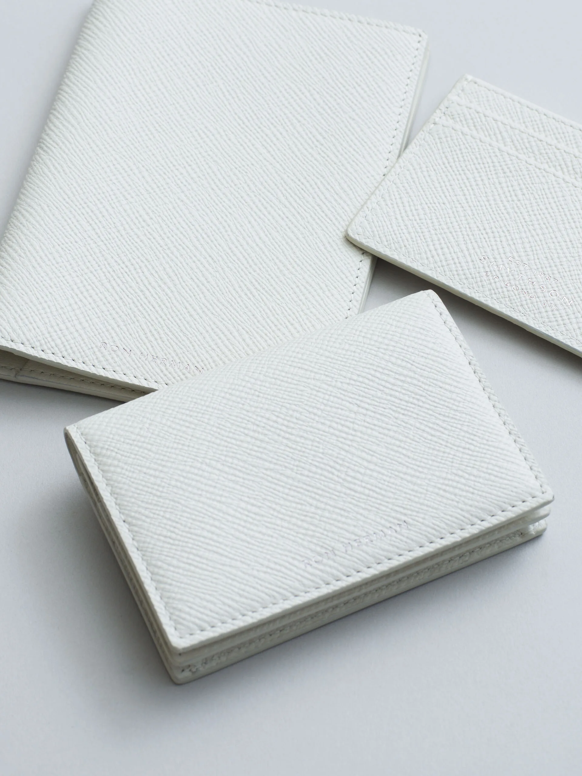 Ron Herman 联名英国品牌 SMYTHSON,推出限定卡包插图1 Ron Herman 联名英国品牌 SMYTHSON,推出限定卡包插图1