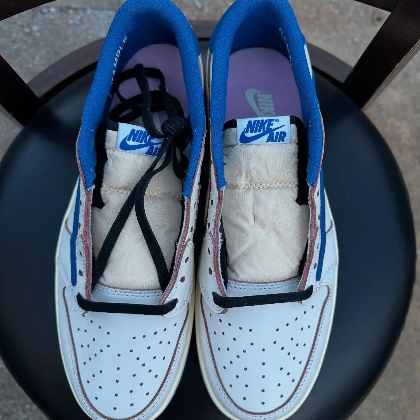 Travis Scott × fragment design × NIKE AIR JORDAN 1 LOW 新图曝光插图1 Travis Scott × fragment design × NIKE AIR JORDAN 1 LOW 新图曝光插图1